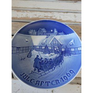 B&g arrival the Christmas guests 1969 sleigh blue‎